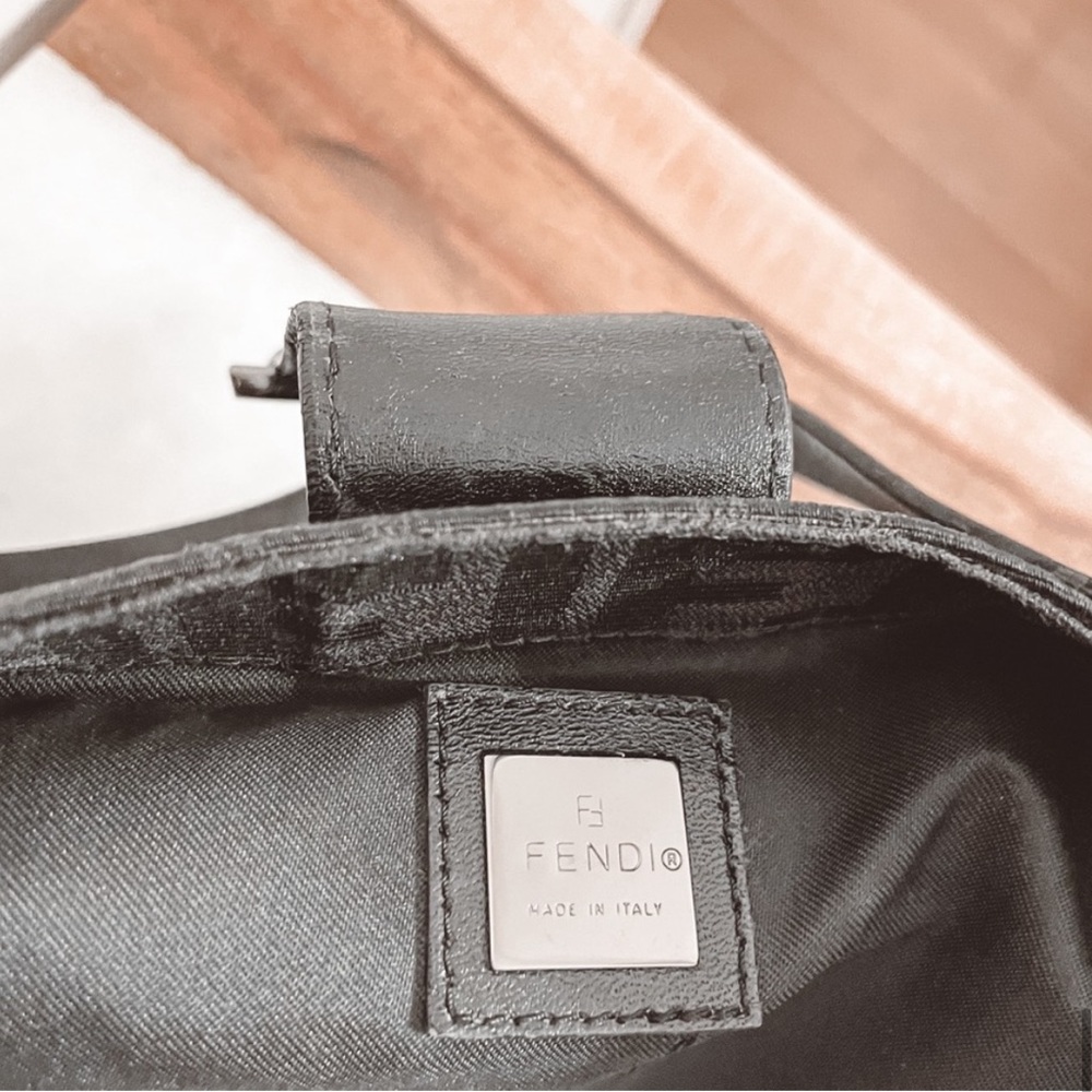 FENDI Zucca Print FF Monogram Mama Baguette Black - Picture 6 of 13